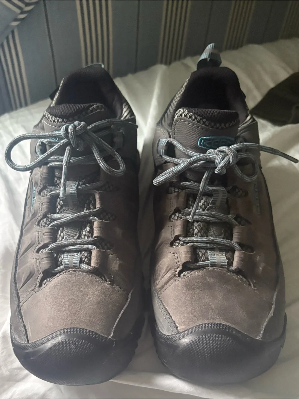 Keen Women's Targhee-3 Waterproof Hiking Shoes size 9.5 amazing condition